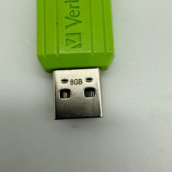 Verbatim 8GB USB 2.0 Green Tested - Picture 3 of 3